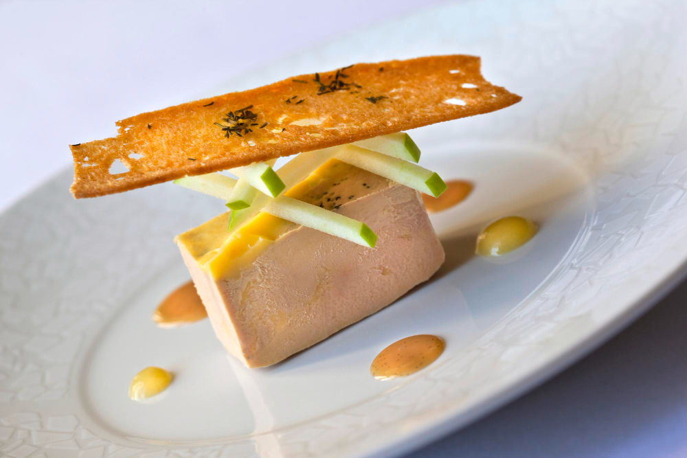 Coffret foie gras entreprise : une idée cadeau raffinée pour marquer vos partenaires